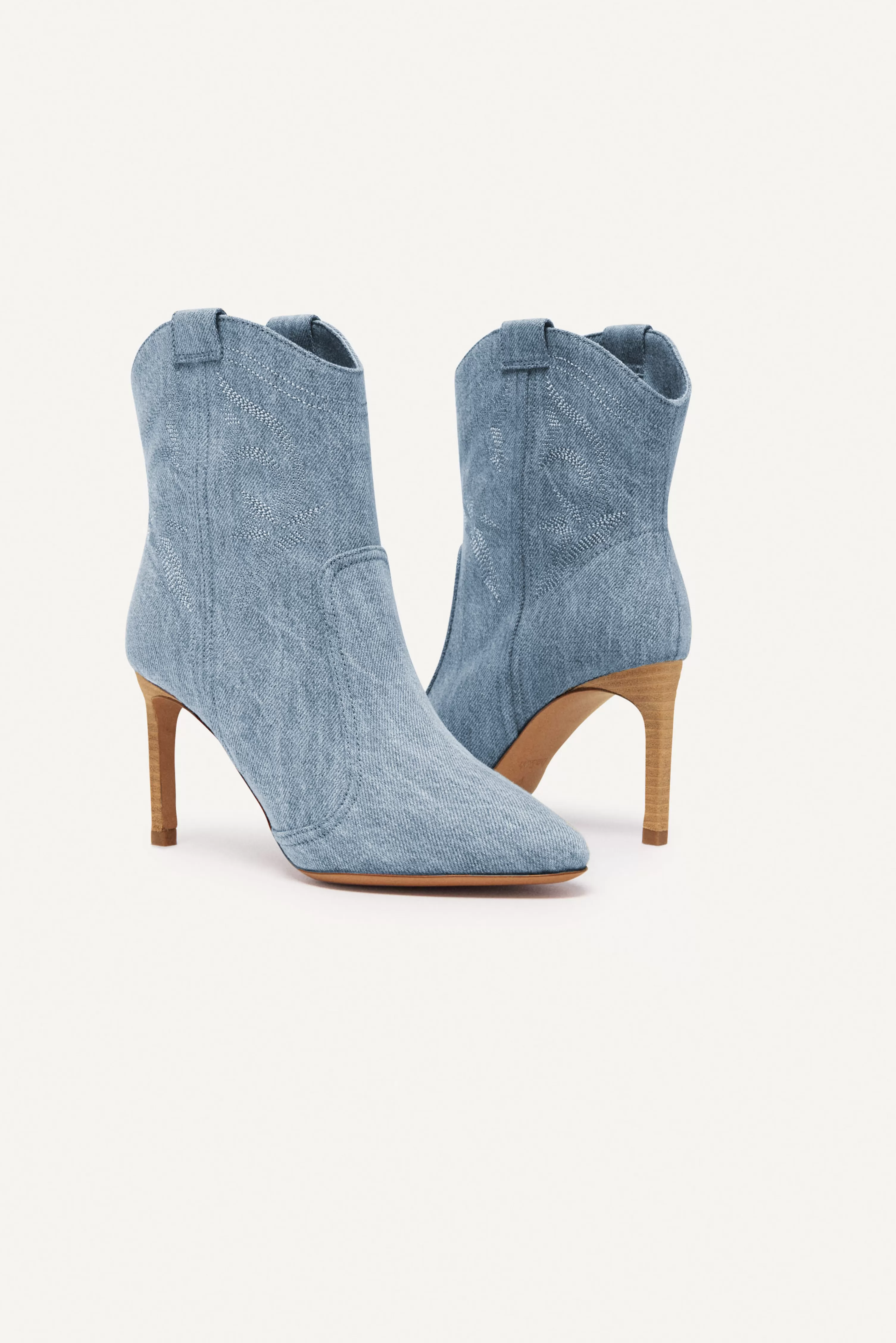 caitlin_2-3.webp ba&sh Caitlin.