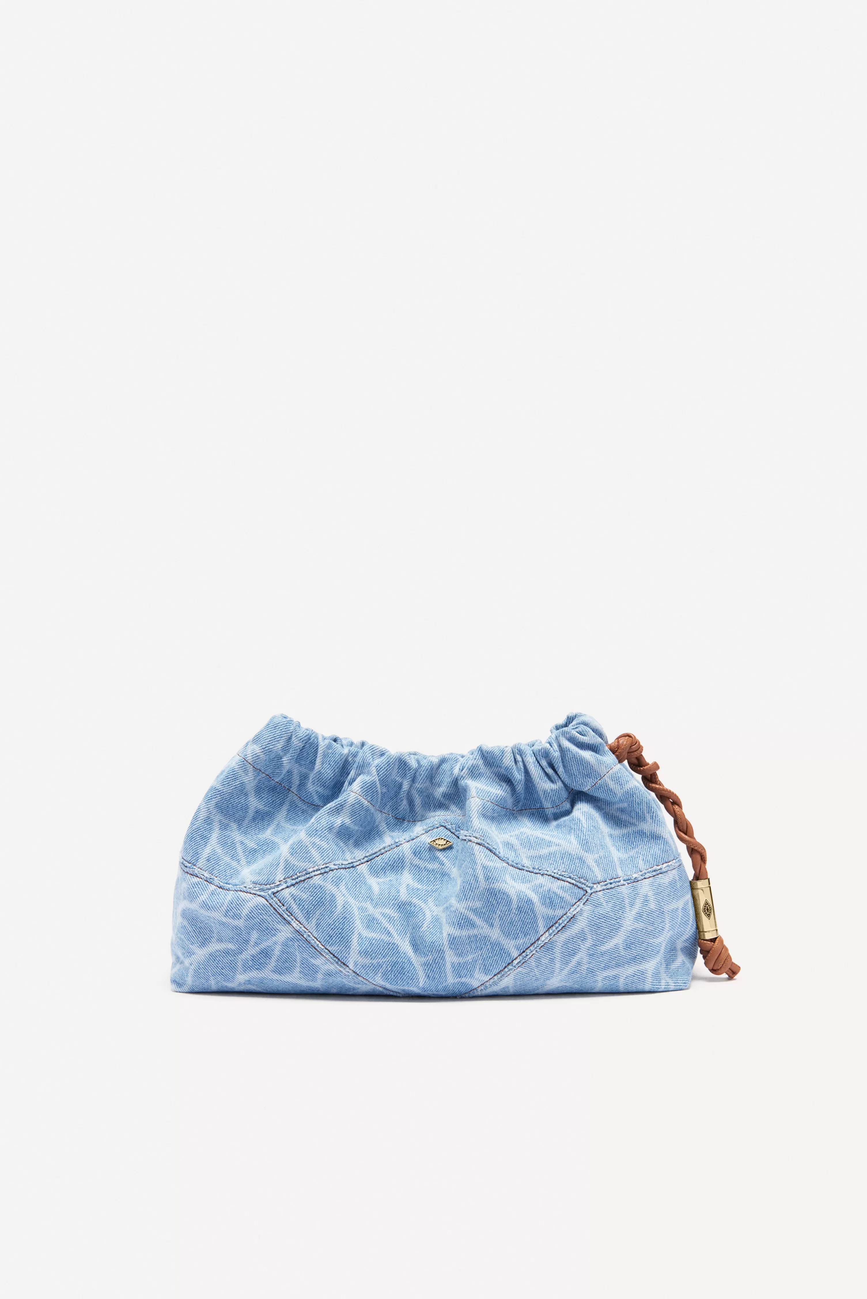 june_2-13.webp ba&sh June.